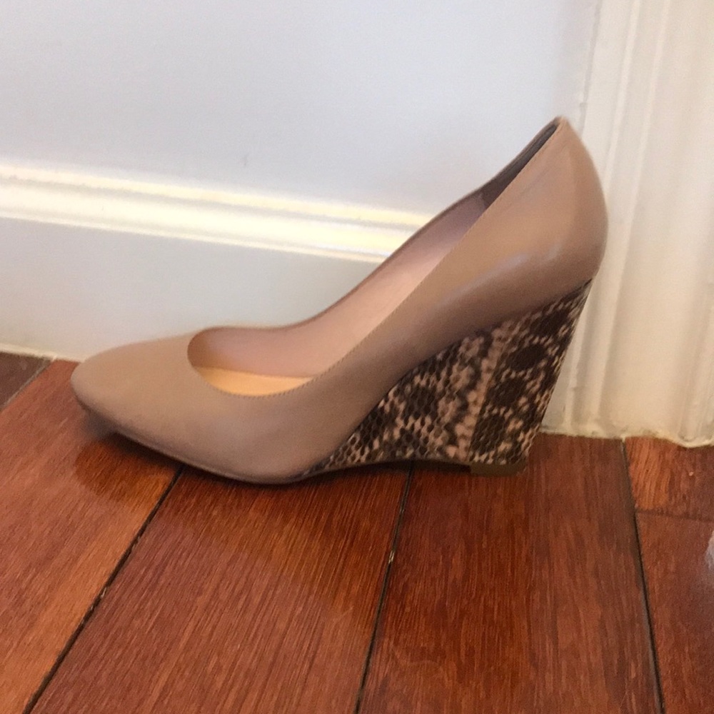 Too small - Picture 2 of 4